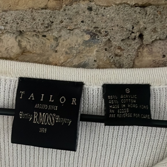 White Vintage Cropped Knit - Picture 6 of 7